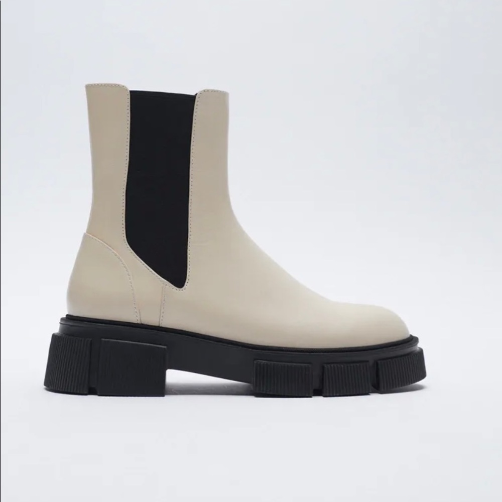 NWT Zara Lug Sole Low Heel Leather Ankle Boot